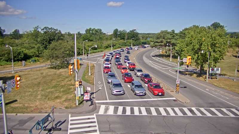Traffic camera image at 2025-08-24 15:05:14