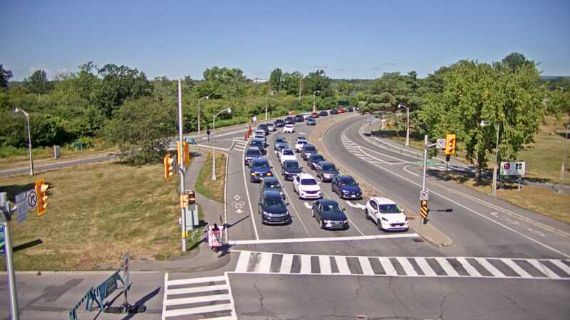 Traffic camera image at 2025-08-24 15:25:17