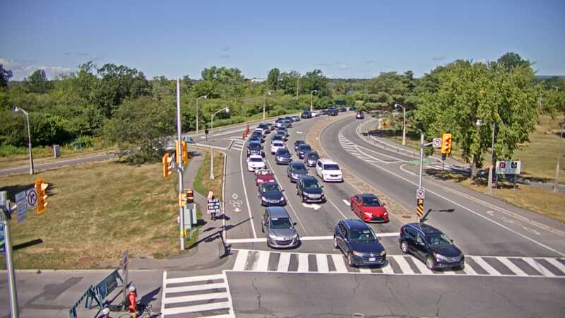Traffic camera image at 2025-08-24 15:40:17