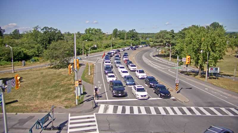 Traffic camera image at 2025-08-24 15:45:22