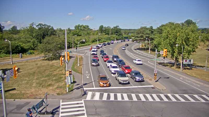 Traffic camera image at 2025-08-24 15:50:17
