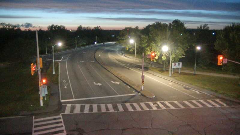 Traffic camera image at 2025-09-05 00:15:13