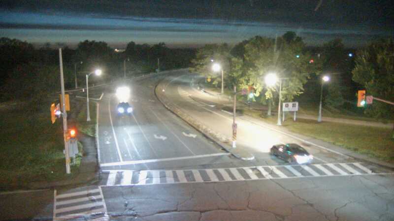 Traffic camera image at 2025-09-05 00:35:13