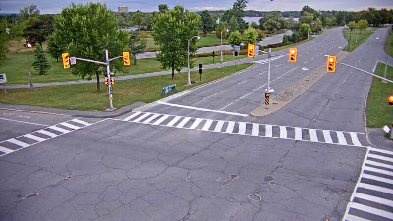 Traffic camera image at 2025-09-07 10:40:18