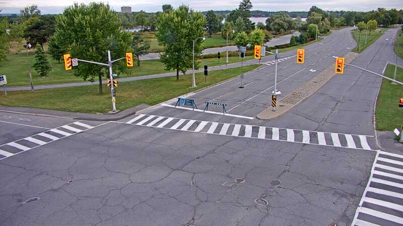 Traffic camera image at 2025-09-07 12:00:18