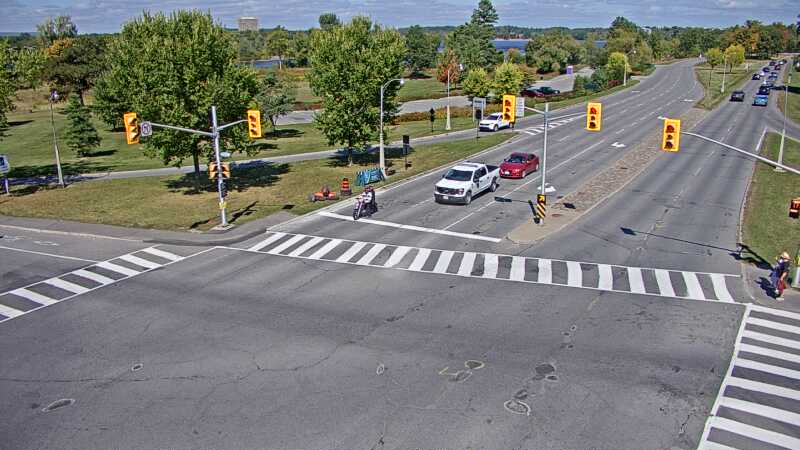 Traffic camera image at 2025-09-14 17:10:17