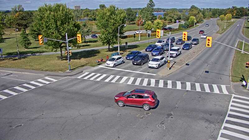 Traffic camera image at 2025-09-14 18:05:17