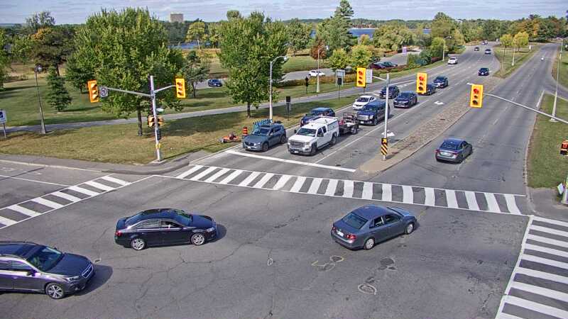 Traffic camera image at 2025-09-14 18:35:16