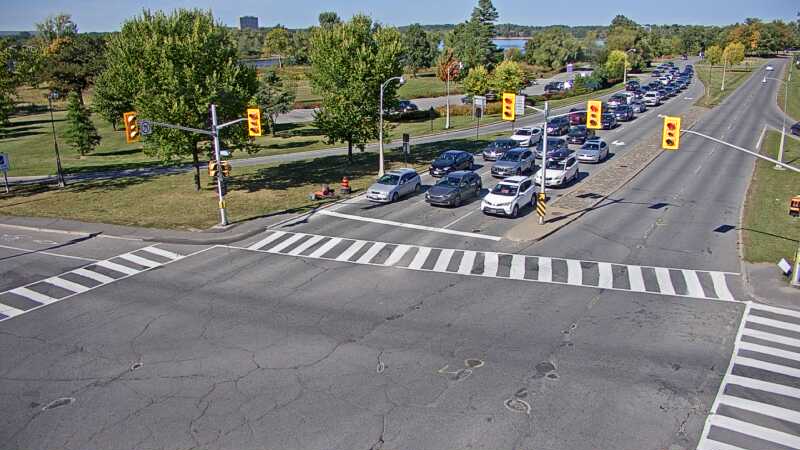 Traffic camera image at 2025-09-15 19:20:16