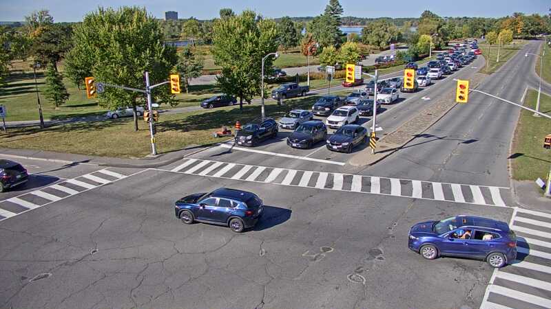 Traffic camera image at 2025-09-15 19:45:17