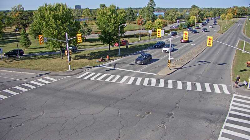 Traffic camera image at 2025-09-15 20:10:17