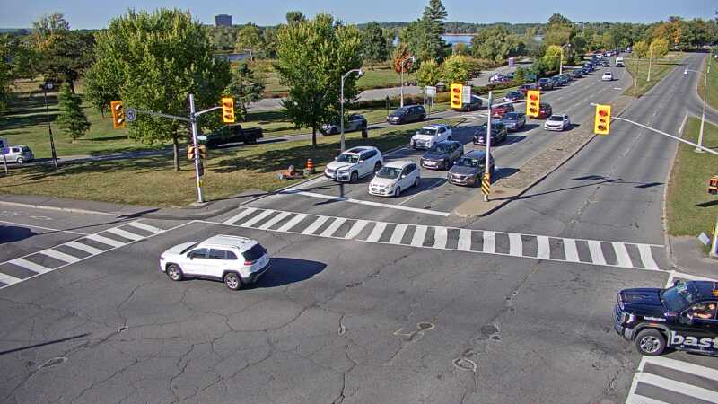 Traffic camera image at 2025-09-15 20:20:17