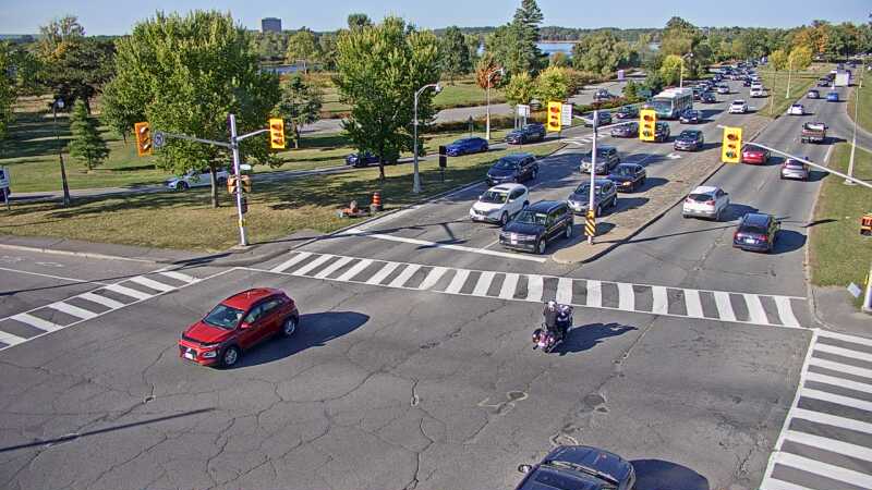 Traffic camera image at 2025-09-15 20:40:16