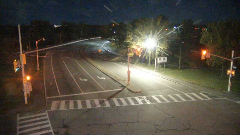 Traffic camera image at 2024-10-16 06:25:49