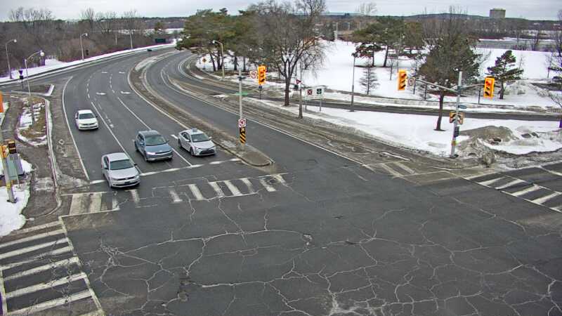 Traffic camera image at 2025-03-09 13:00:14