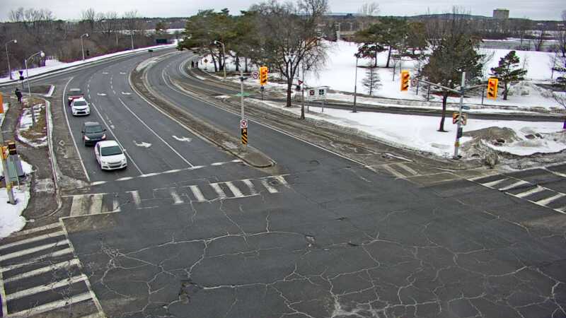 Traffic camera image at 2025-03-09 13:05:14