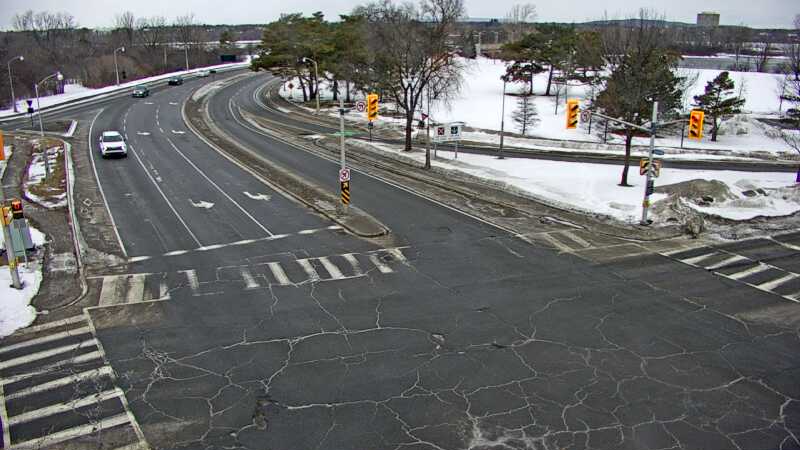 Traffic camera image at 2025-03-09 13:30:10