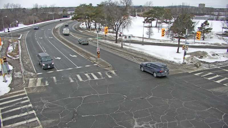 Traffic camera image at 2025-03-09 13:40:27