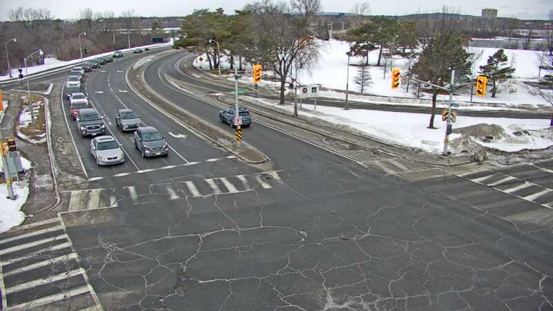 Traffic camera image at 2025-03-09 14:05:23