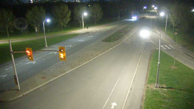 Traffic camera image at 2025-05-09 05:30:12