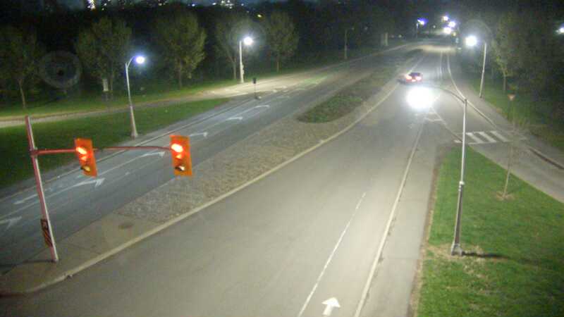 Traffic camera image at 2025-05-09 05:55:11