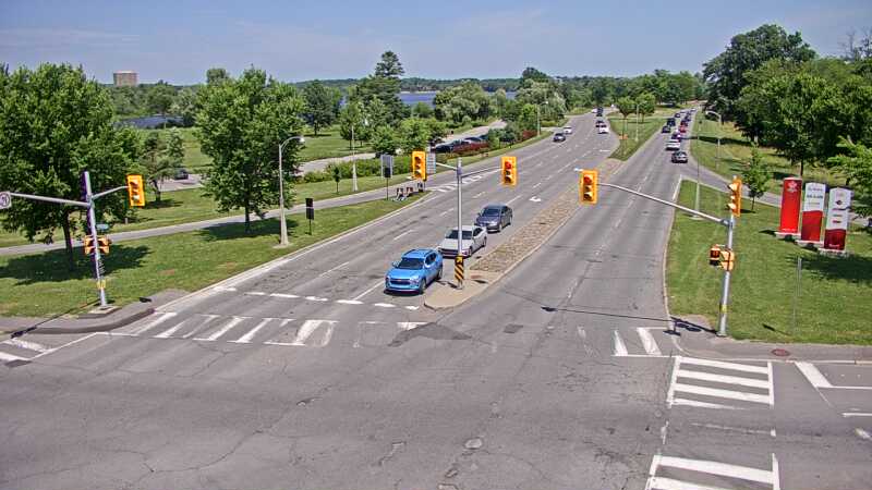 Traffic camera image at 2025-06-30 16:37:11
