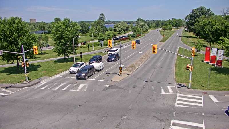 Traffic camera image at 2025-06-30 16:50:16