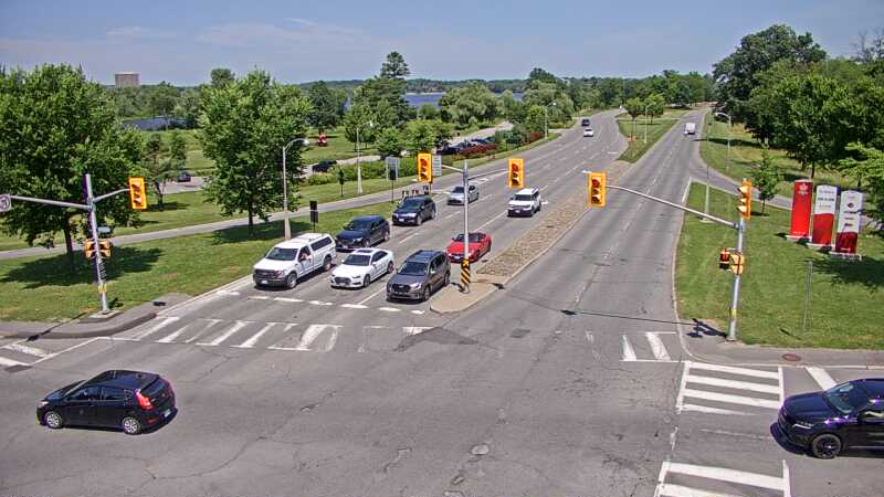Traffic camera image at 2025-06-30 17:00:22