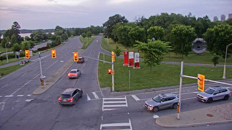 Traffic camera image at 2025-07-06 00:45:17