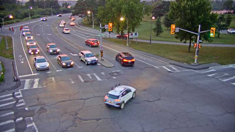 Traffic camera image at 2025-07-31 00:40:14