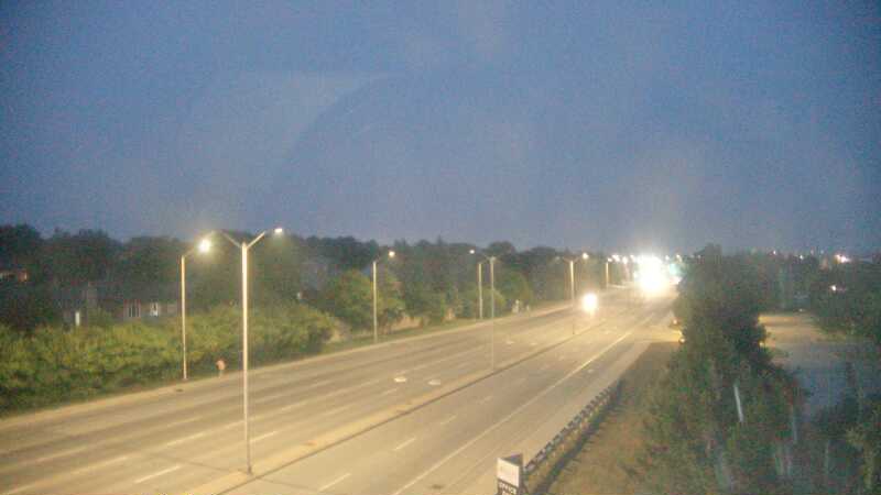 Traffic camera image at 2025-08-04 01:05:13