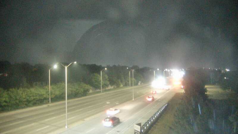 Traffic camera image at 2025-08-04 01:35:16