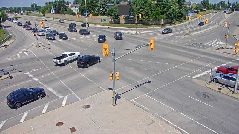 Traffic camera image at 2025-06-30 17:10:22