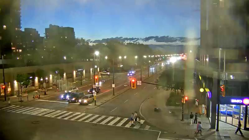 Traffic camera image at 2025-08-25 00:30:15