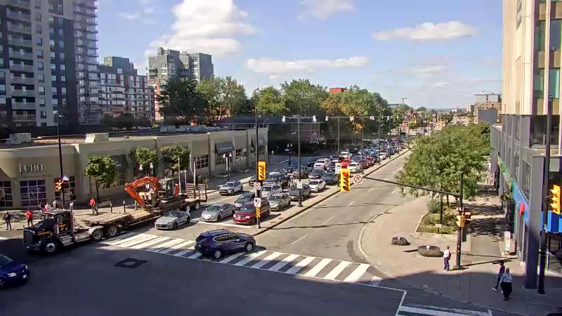 Traffic camera image at 2025-09-14 18:00:35