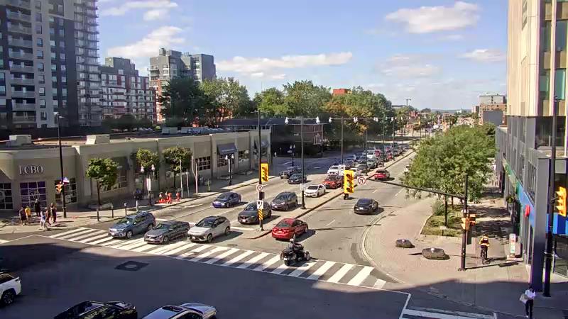 Traffic camera image at 2025-09-14 18:05:17