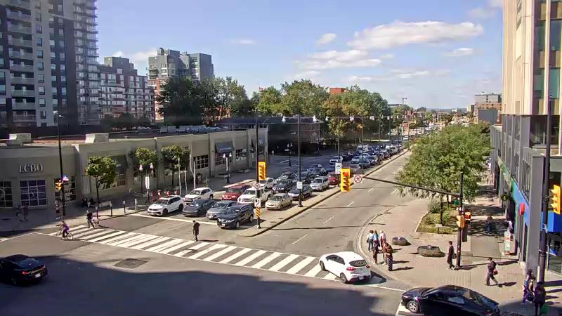 Traffic camera image at 2025-09-14 18:20:15