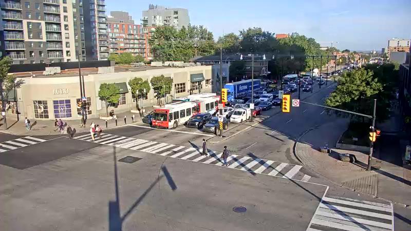 Traffic camera image at 2025-09-18 12:20:15