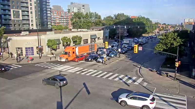 Traffic camera image at 2025-09-18 12:30:17