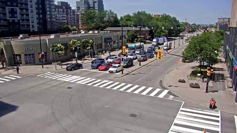 Traffic camera image at 2025-06-30 17:30:27
