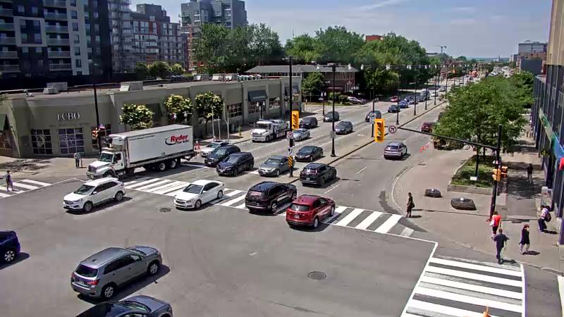 Traffic camera image at 2025-06-30 18:15:15