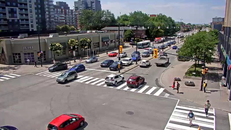 Traffic camera image at 2025-06-30 18:25:17