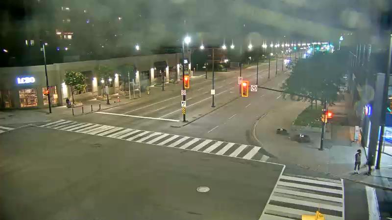 Traffic camera image at 2025-07-03 04:20:15