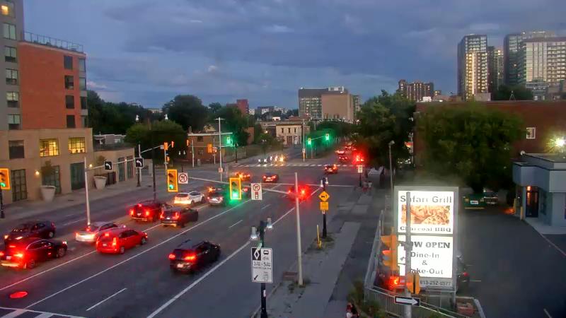Traffic camera image at 2025-08-25 00:10:17