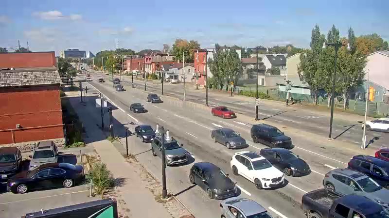 Traffic camera image at 2025-09-14 18:35:16