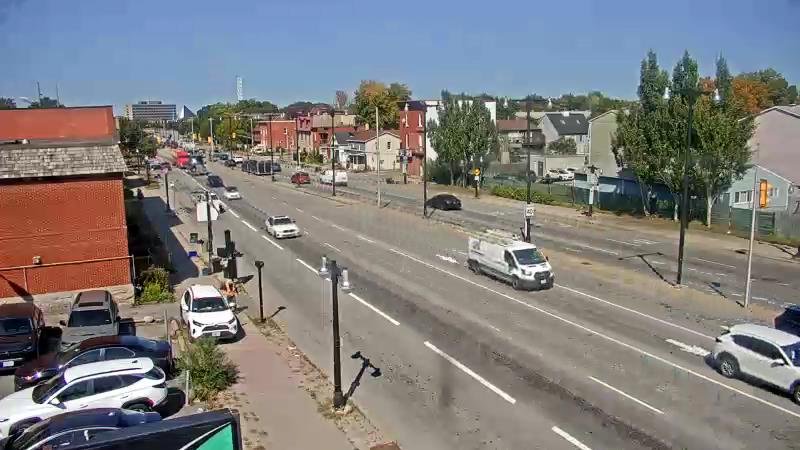 Traffic camera image at 2025-09-16 17:05:16