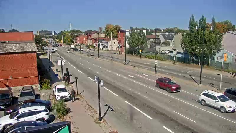 Traffic camera image at 2025-09-16 17:10:17