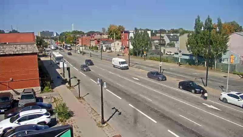Traffic camera image at 2025-09-16 17:30:19