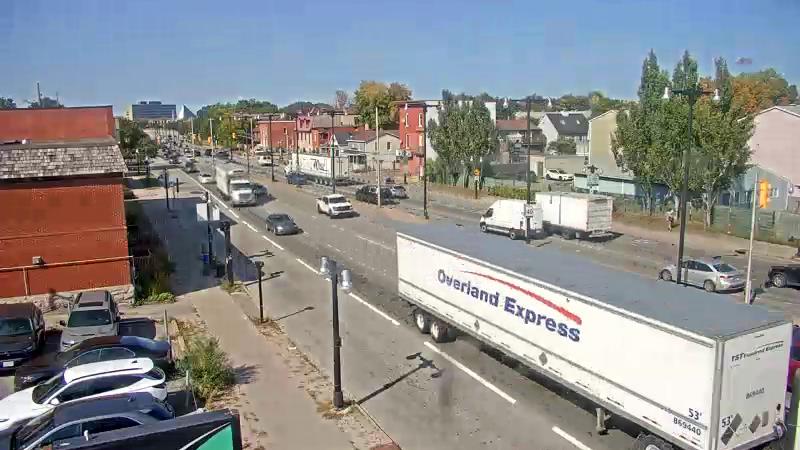 Traffic camera image at 2025-09-16 18:25:15