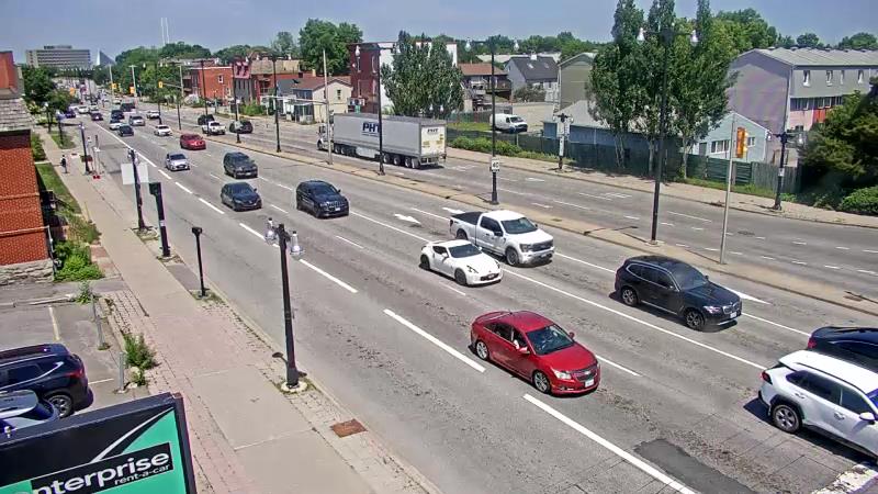 Traffic camera image at 2025-06-30 16:40:14